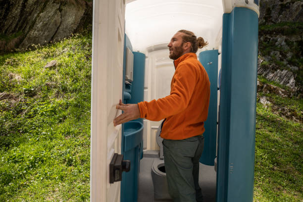 Best Luxury portable toilet rental  in Cudahy, WI
